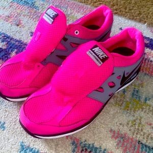 Pink Nike  duel fusion tennis shoes